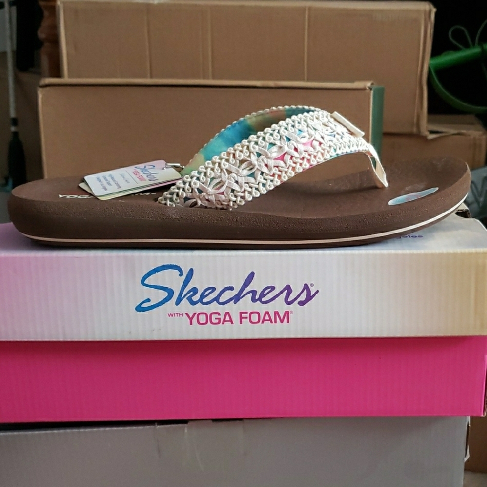 Skechers White and Brown Sandals - Picture 4 of 5